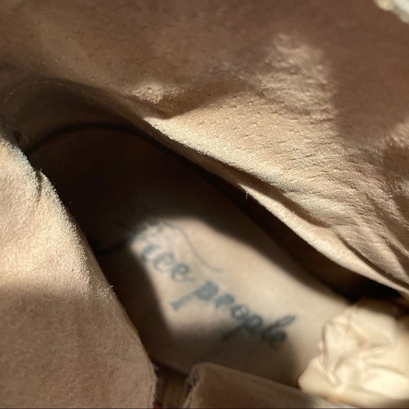 FREE PEOPLE Sz 40 Belleville Ankle Booties Side Buckle Made in Portugal - Picture 8 of 8